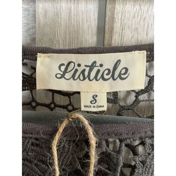 Listicle Gray Oversized Short Sleeve Crochet Top Size Small NEW - Picture 4 of 7